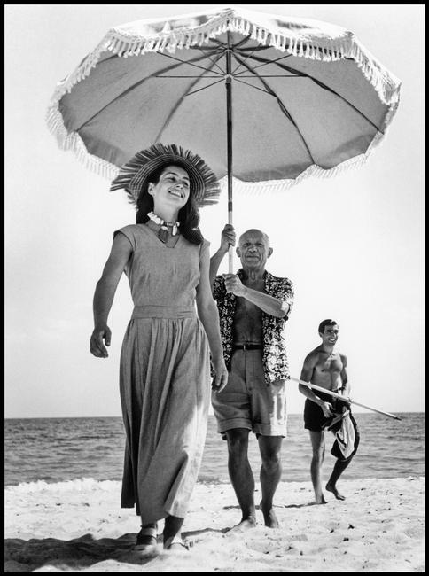 Robert Capa. Pablo Picasso with Françoise Gilot, Golfe-Juan, France, August 1948. Courtesy of Civita.
